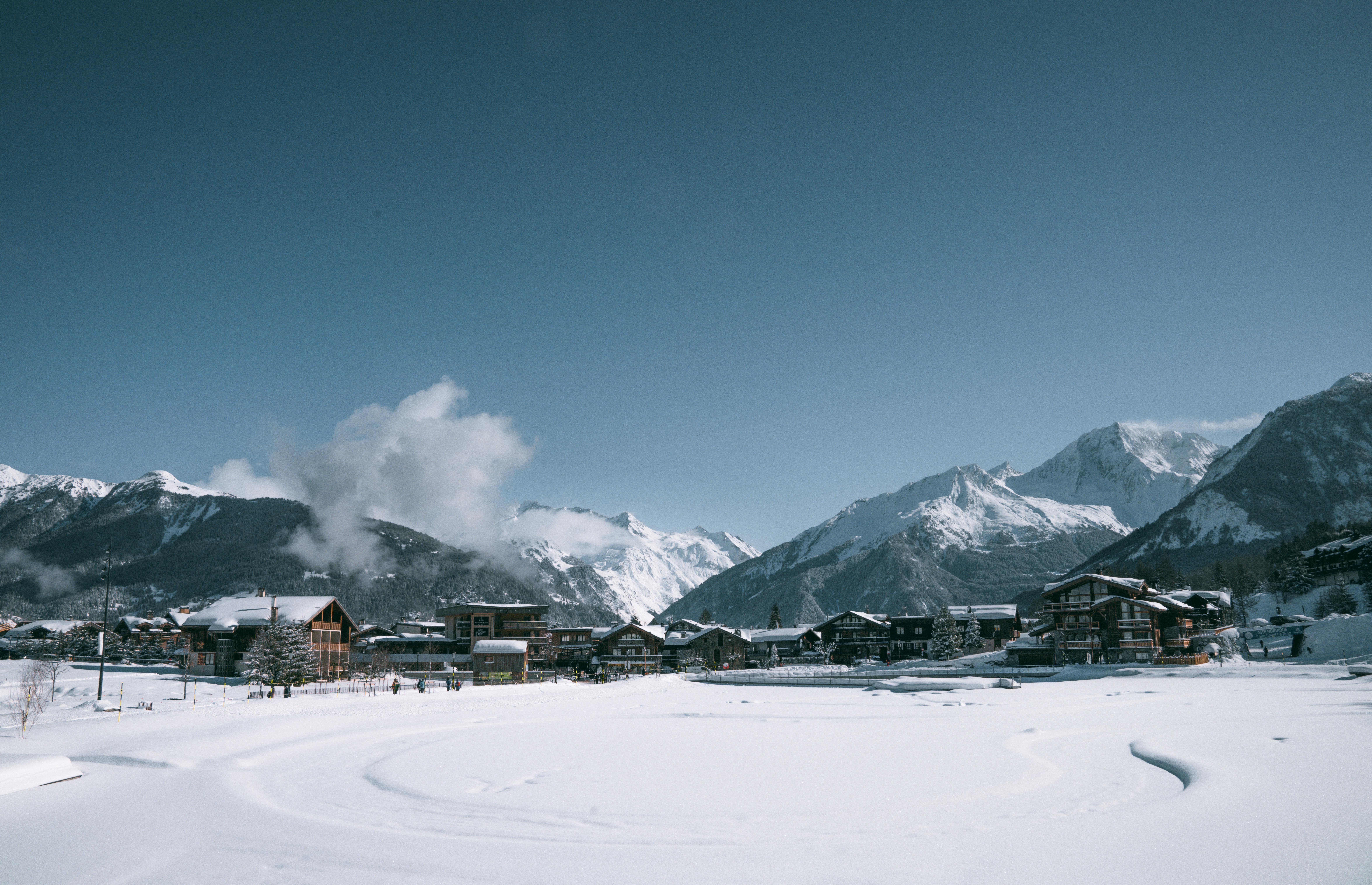 Hotel Les Peupliers คูร์เชอแวล ภายนอก รูปภาพ