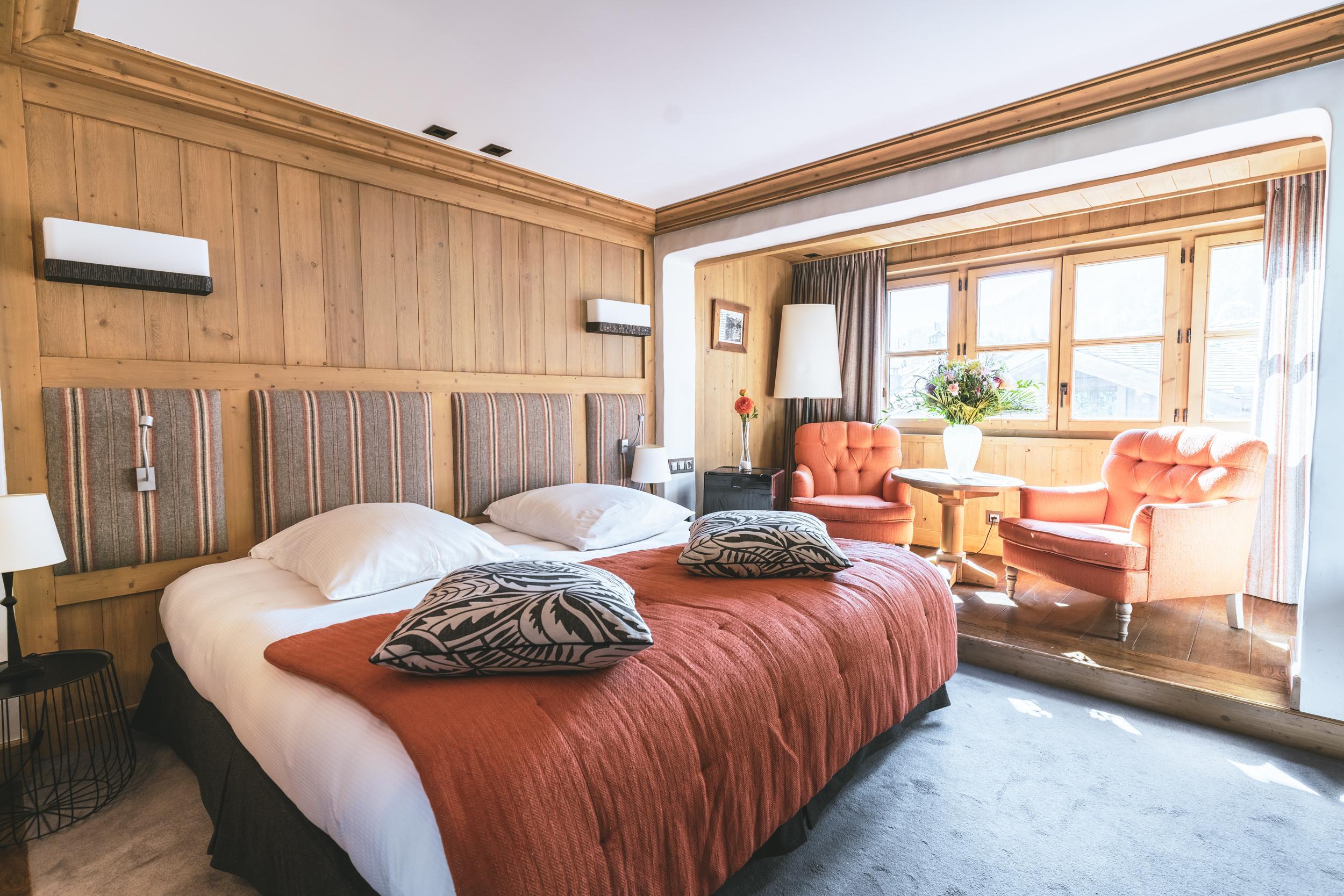 Hotel Les Peupliers คูร์เชอแวล ภายนอก รูปภาพ