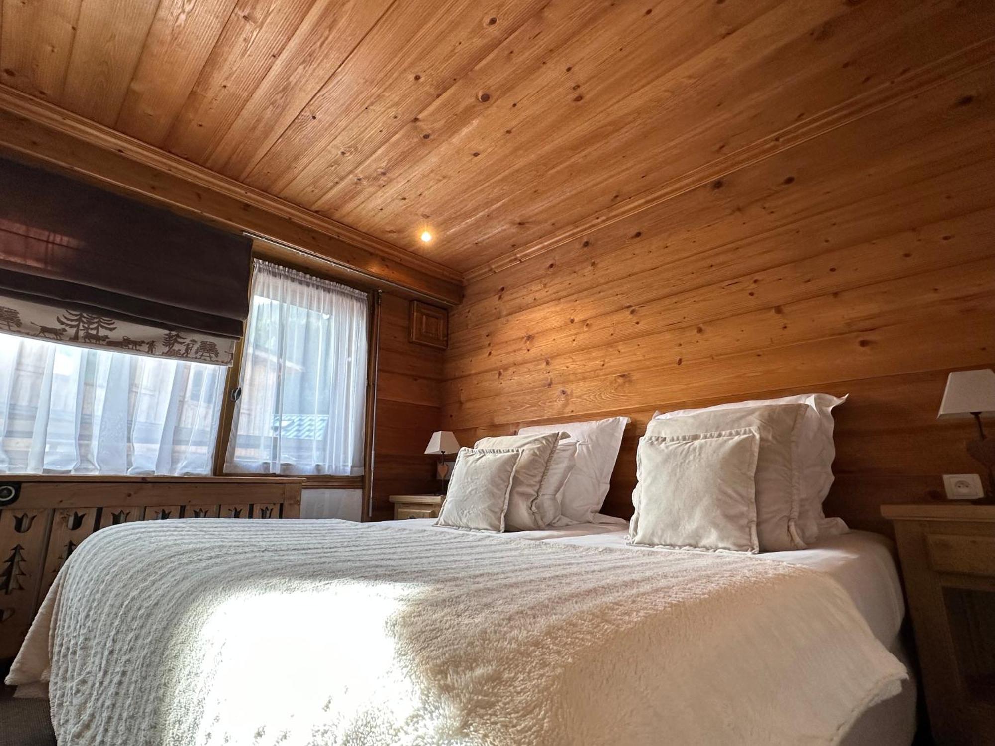 Hotel Les Peupliers คูร์เชอแวล ภายนอก รูปภาพ
