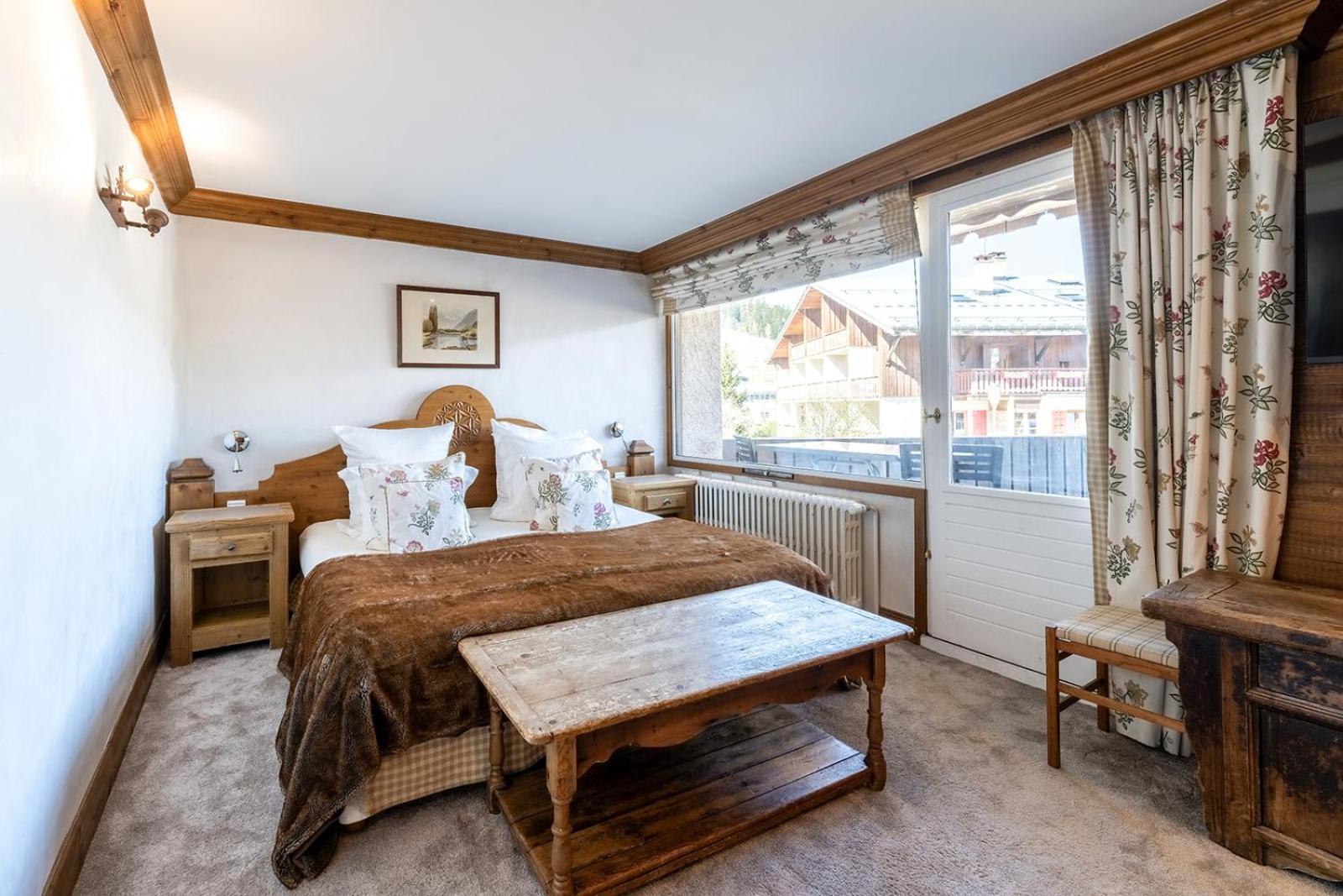 Hotel Les Peupliers คูร์เชอแวล ภายนอก รูปภาพ