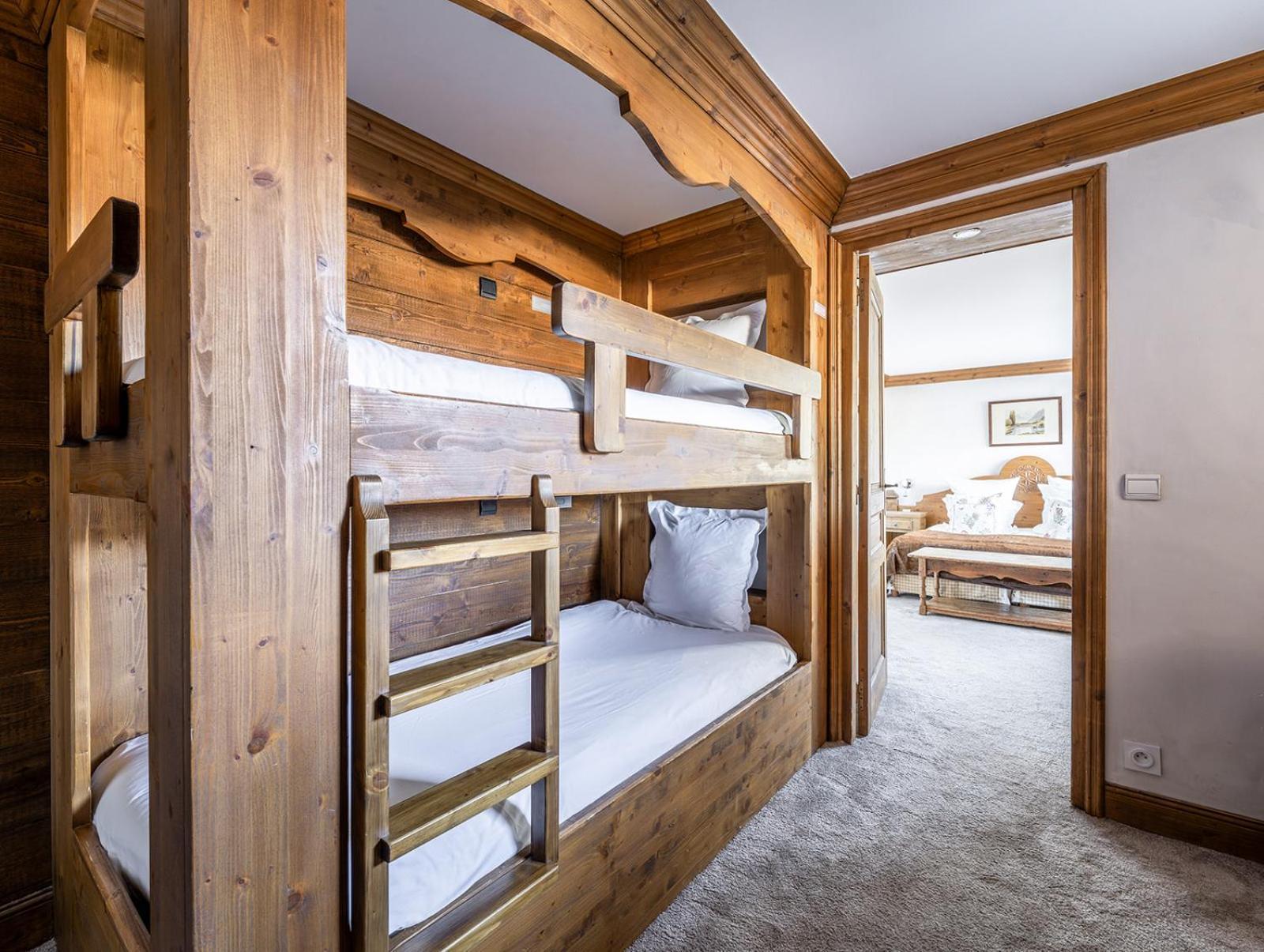 Hotel Les Peupliers คูร์เชอแวล ภายนอก รูปภาพ