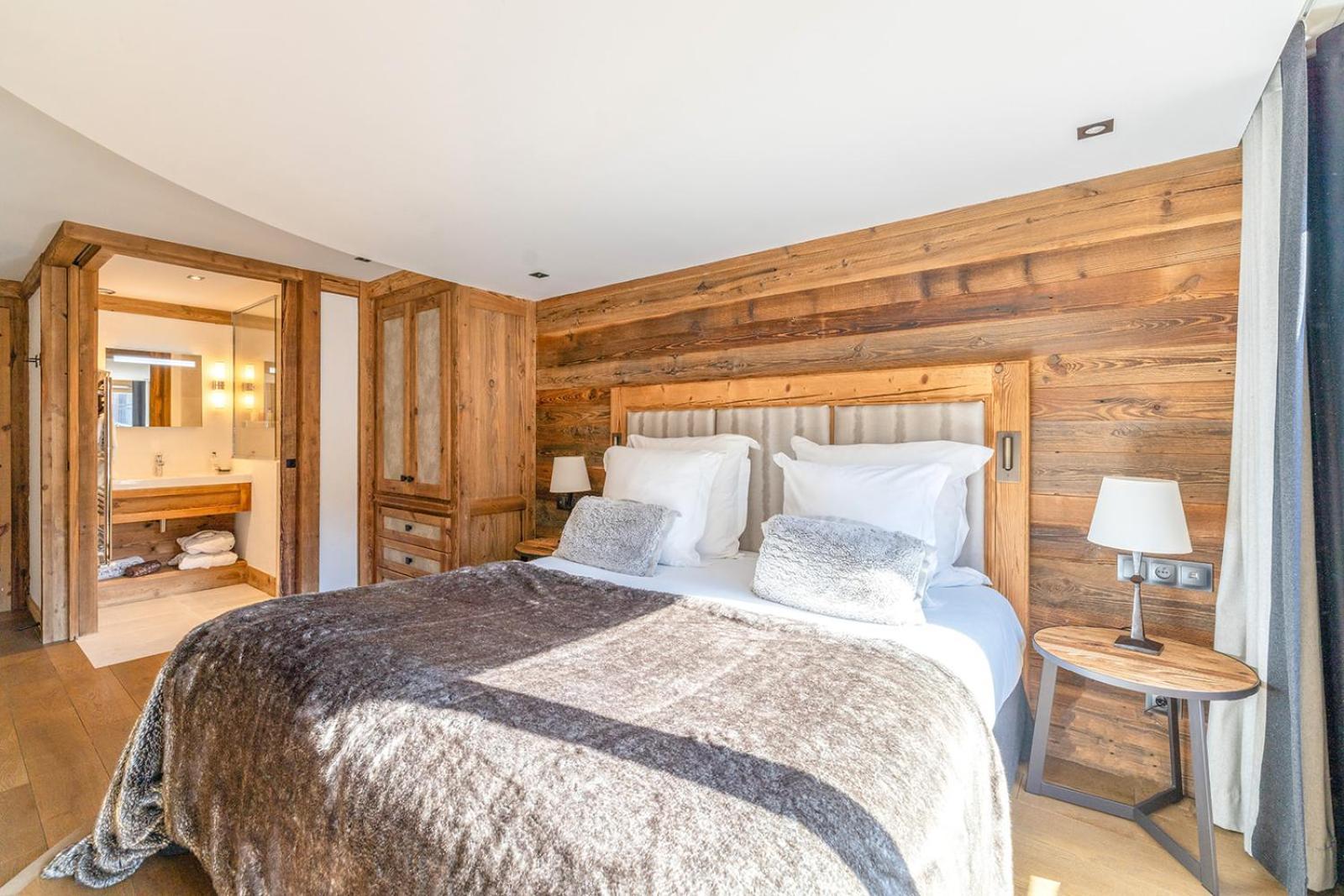 Hotel Les Peupliers คูร์เชอแวล ภายนอก รูปภาพ