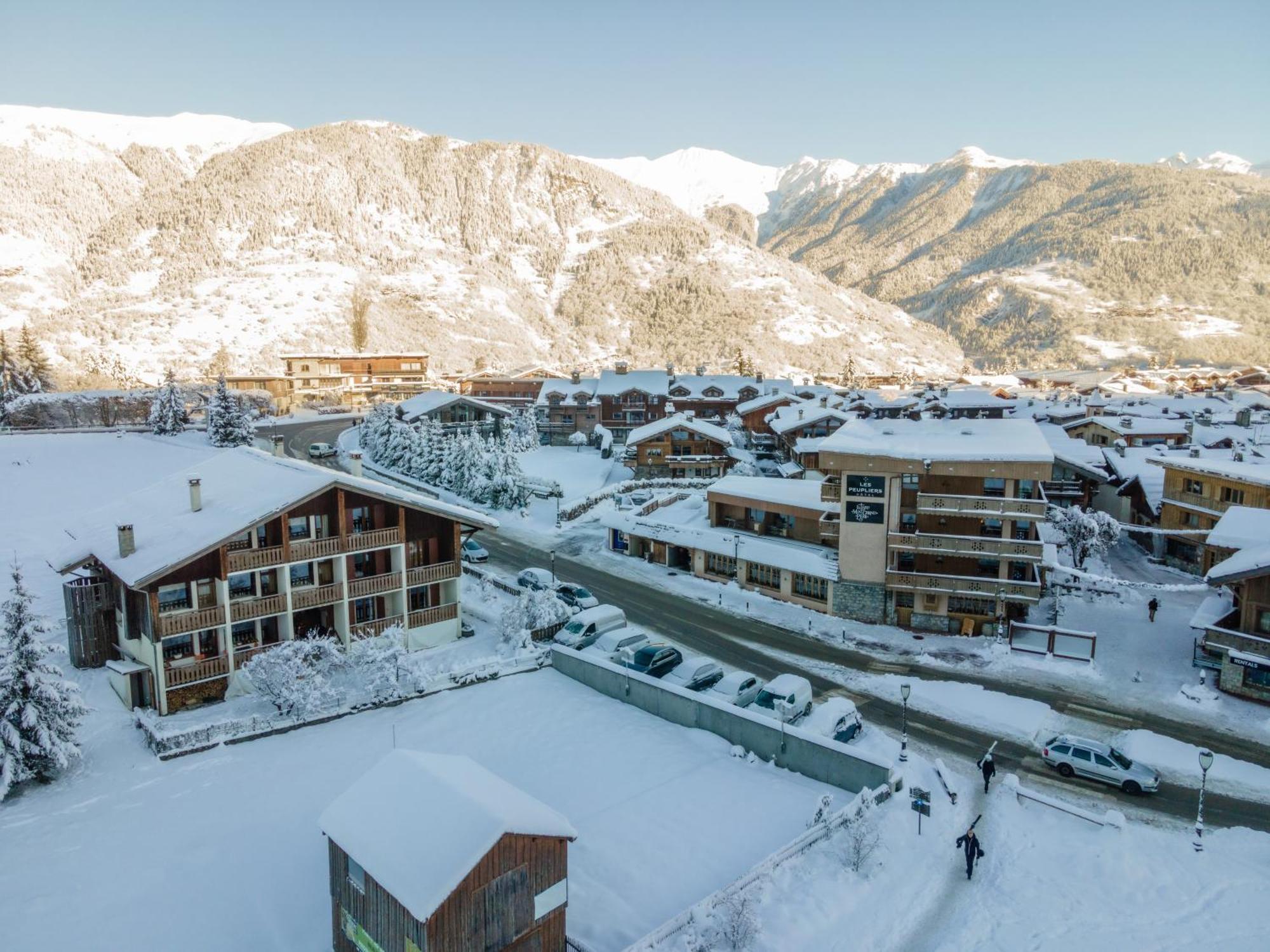 Hotel Les Peupliers คูร์เชอแวล ภายนอก รูปภาพ